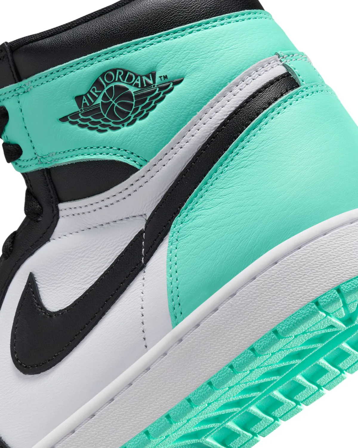 Air Jordan 1 Retro High OG 'Green Glow'