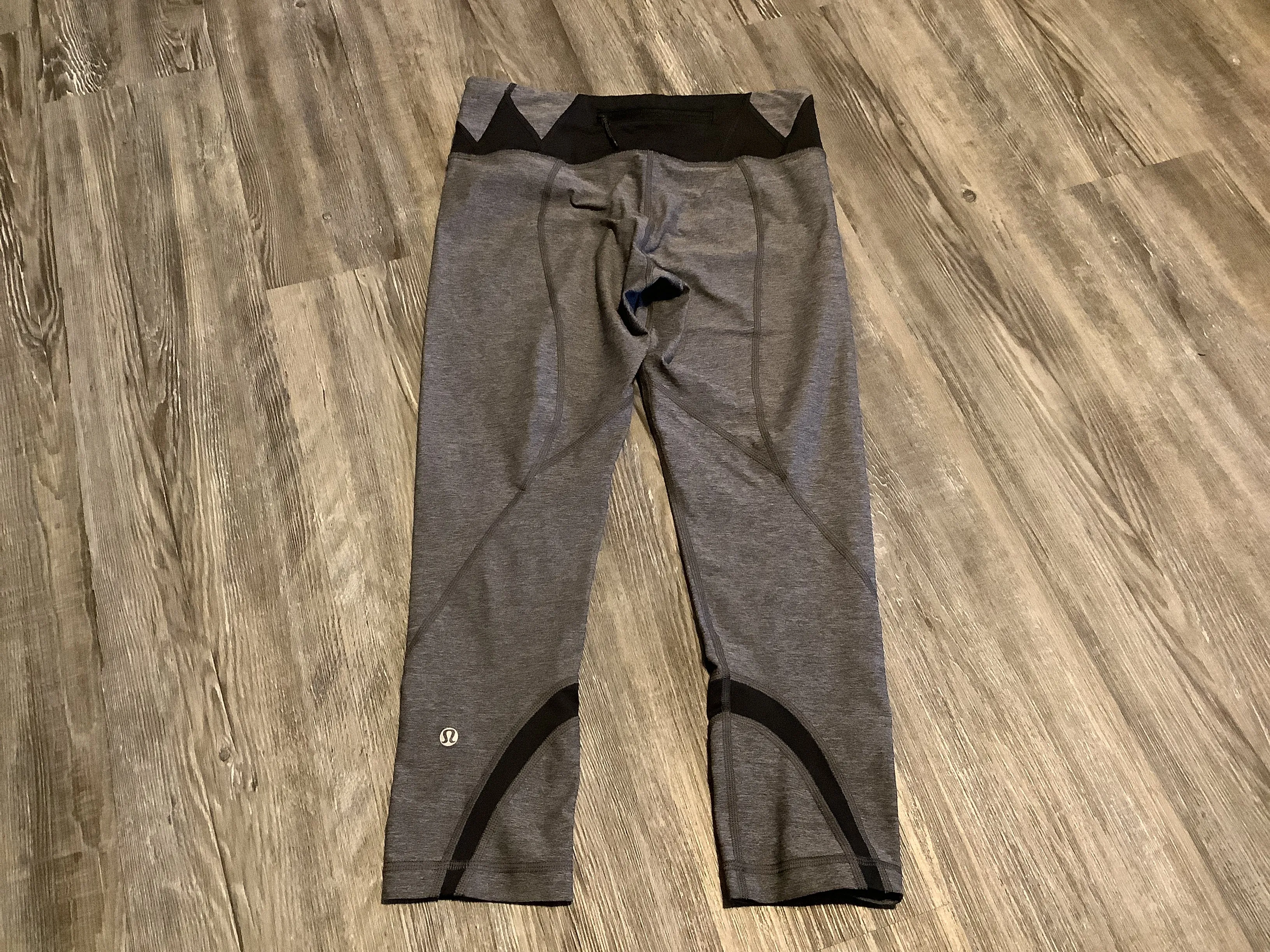 Athletic Capris By Lululemon In Grey, Size: 6