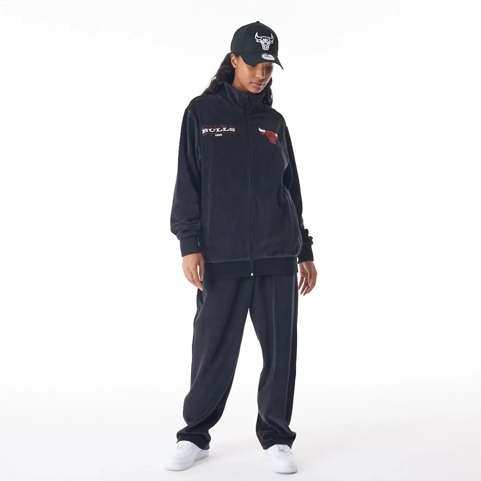 Chicago Bulls NBA Lifestyle Velour Black Track Jacket