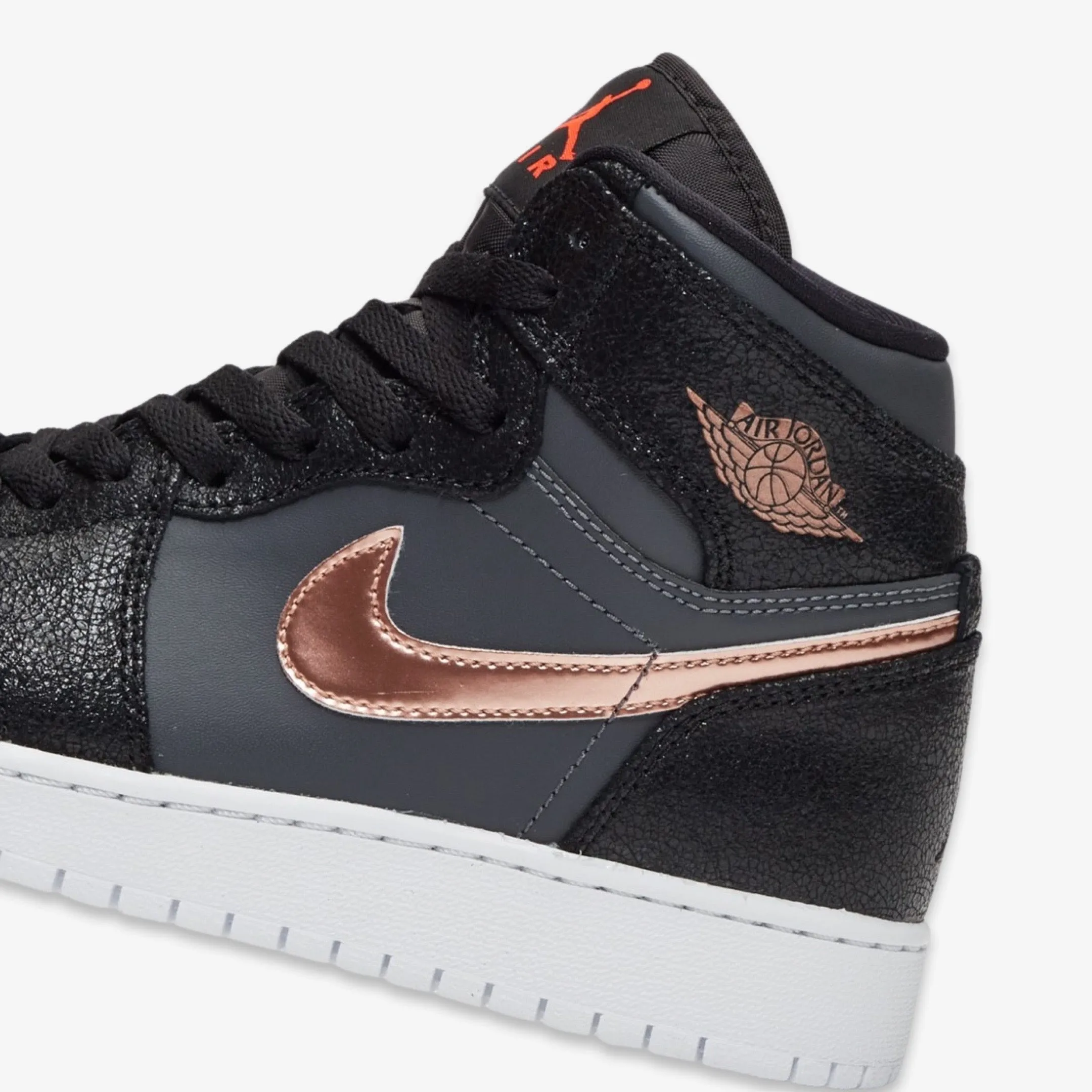 (GS) Air Jordan 1 Retro High OG 'Metallic Red Bronze' (2018) 705300-006