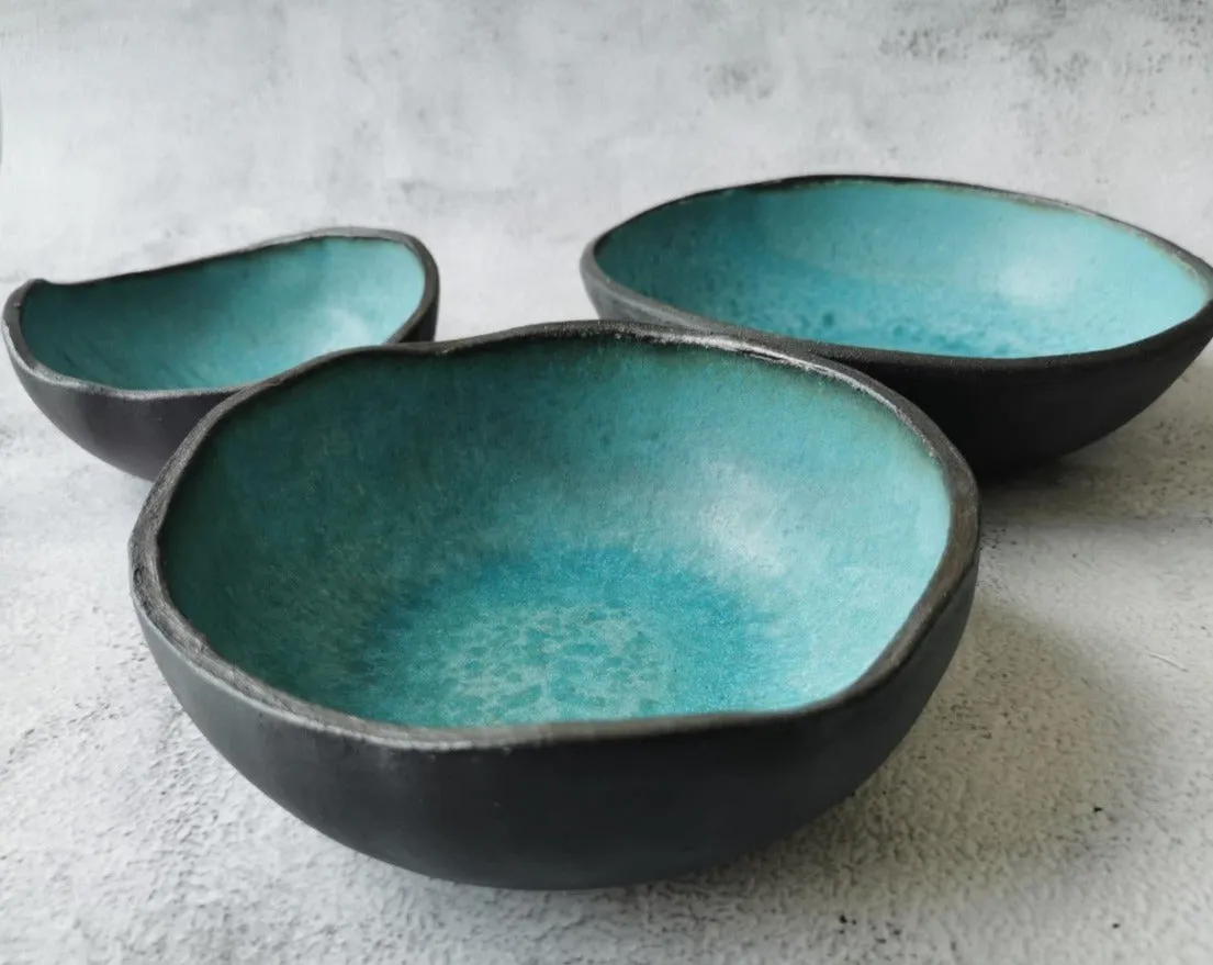 Nesting bowls (turquoise)